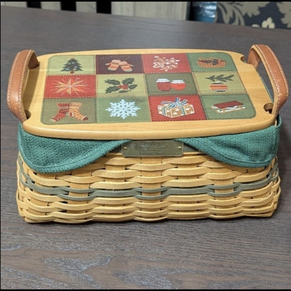 VTG 2002 Longaberger Holiday Woven Basket with Green Accents